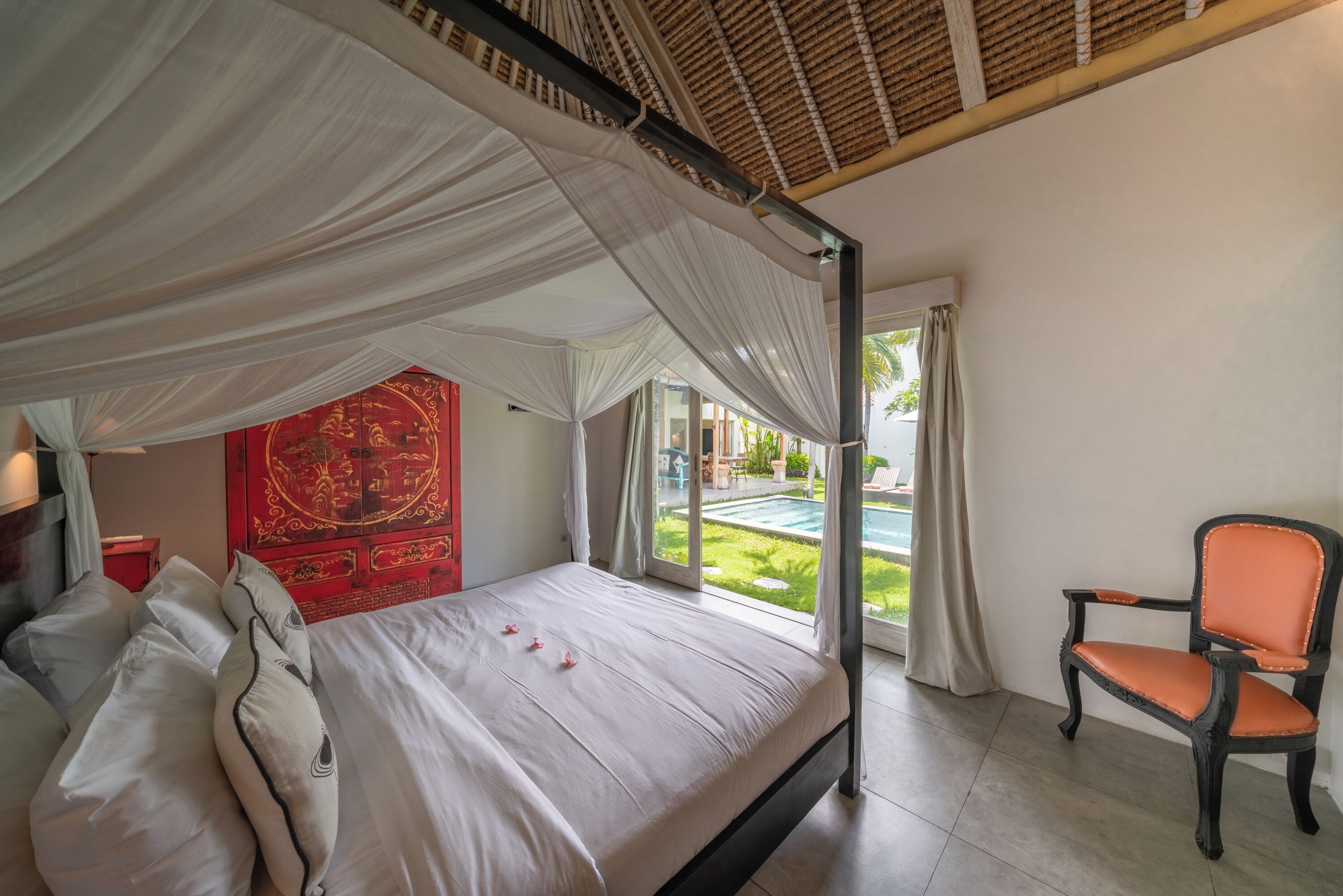 Villa Palm Tree