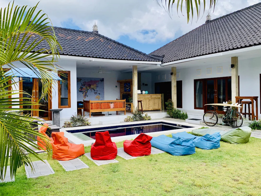 Villa Pintu Biru