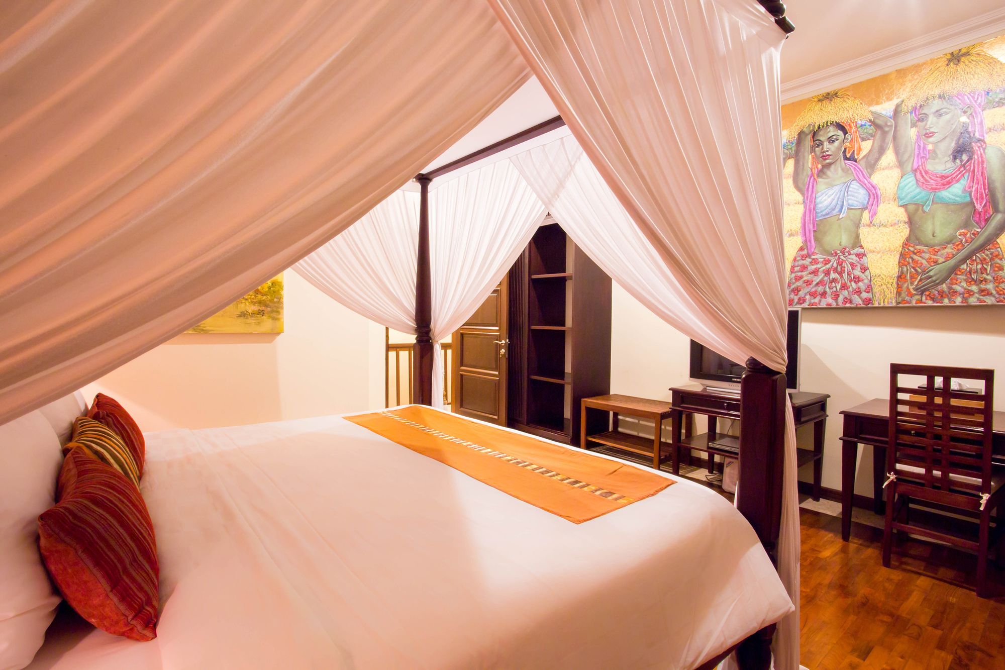 Villa Saffron