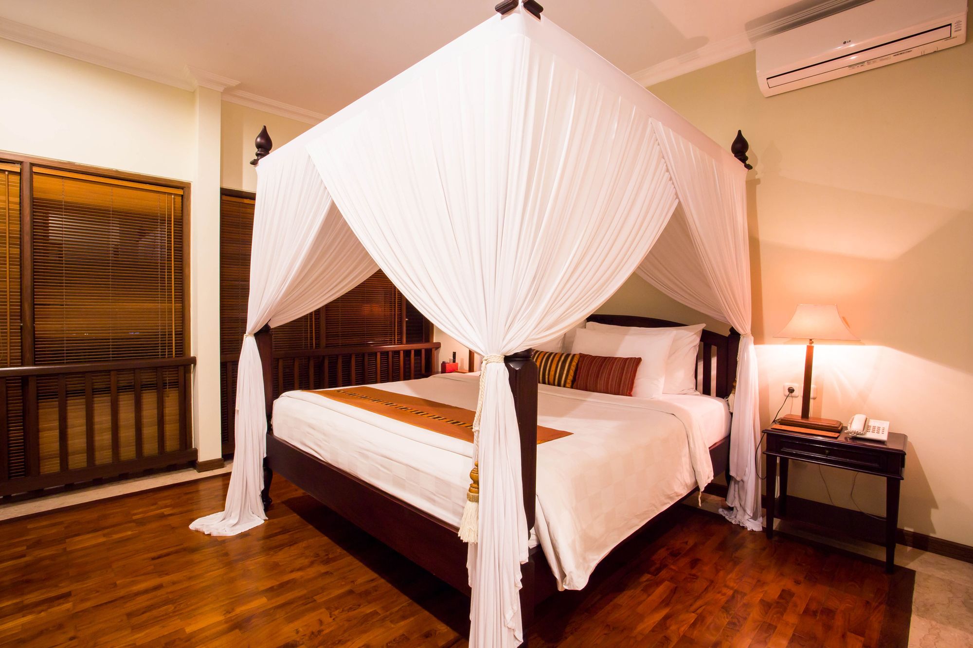 Villa Saffron