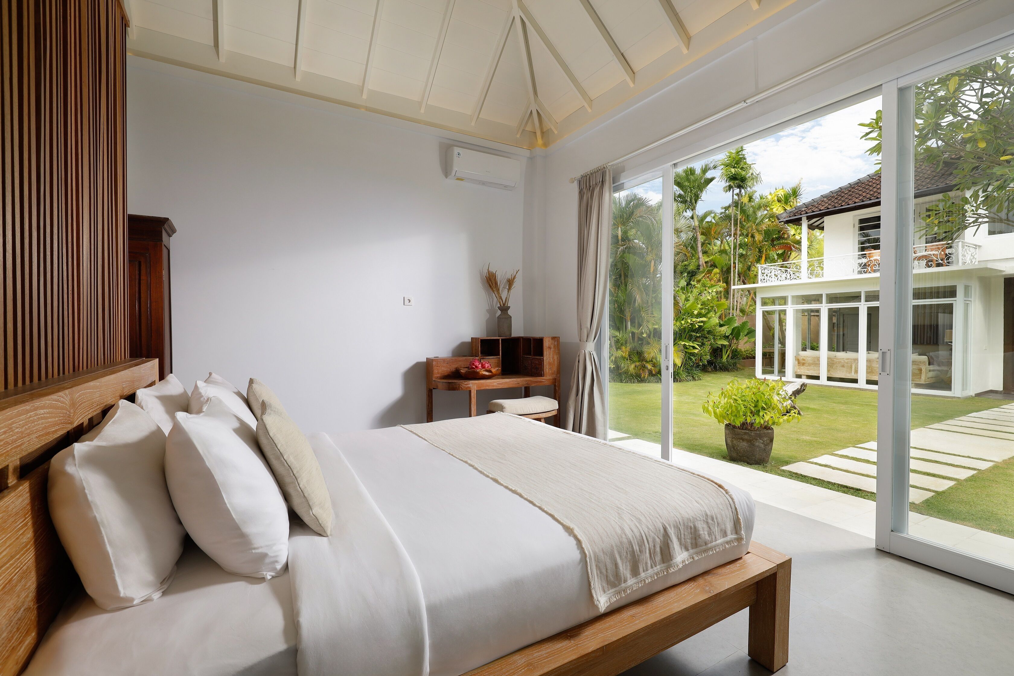 Villa Swarna By Nakula