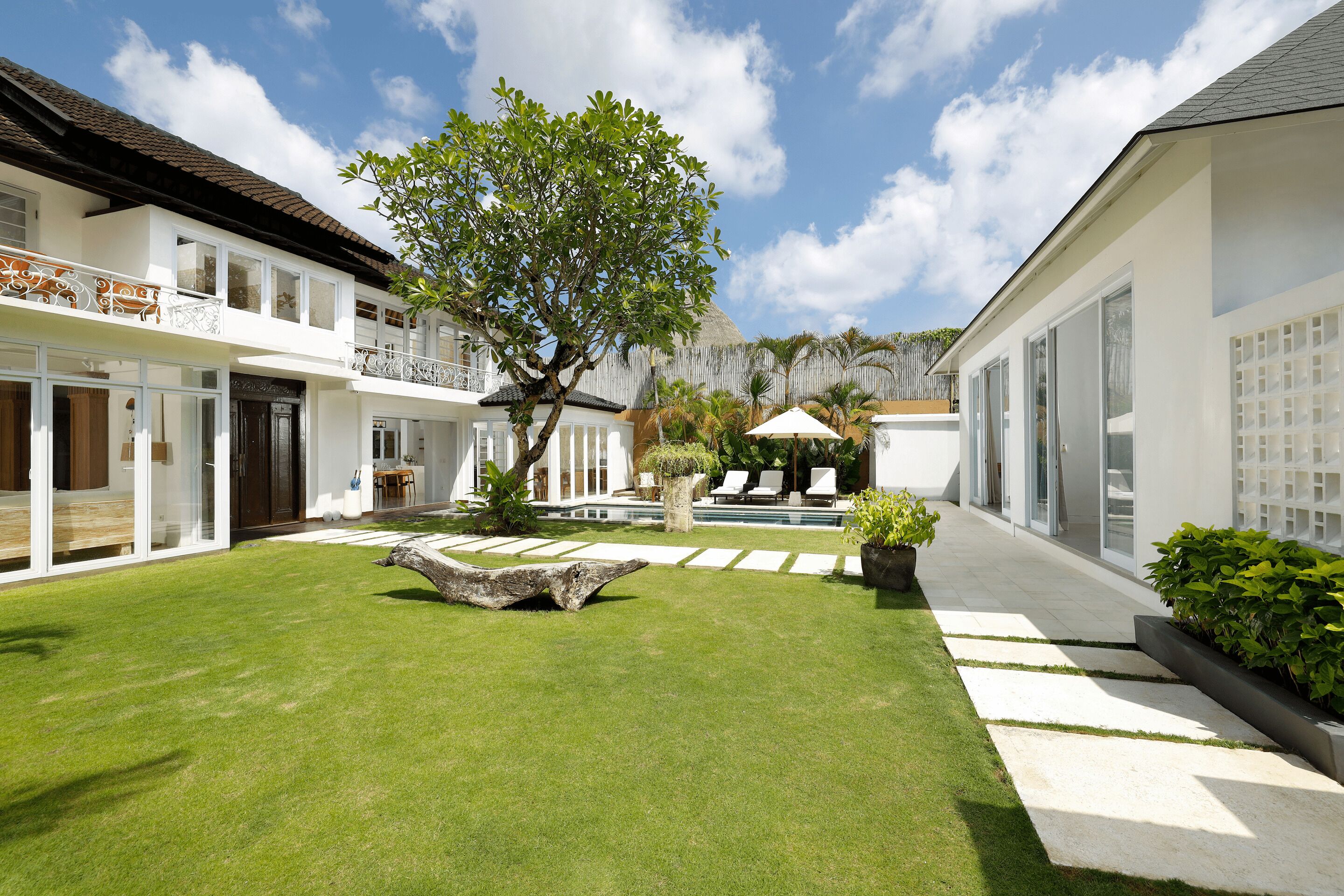 Villa Swarna By Nakula