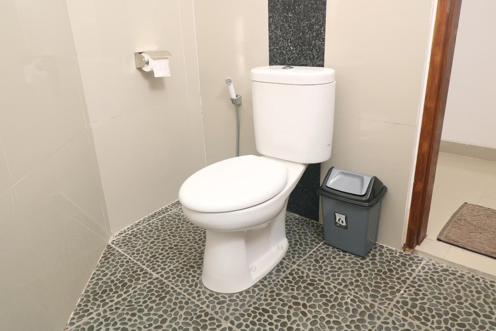 De Loran Hotel by OYO Rooms