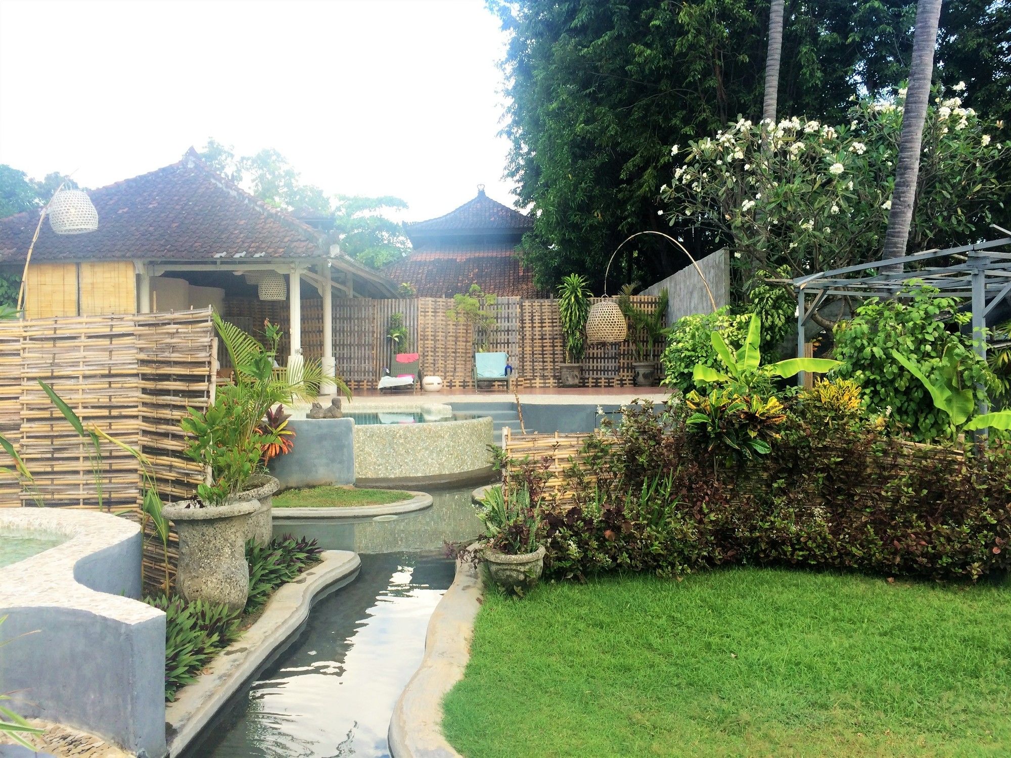 Lilin Lovina Beach Hotel