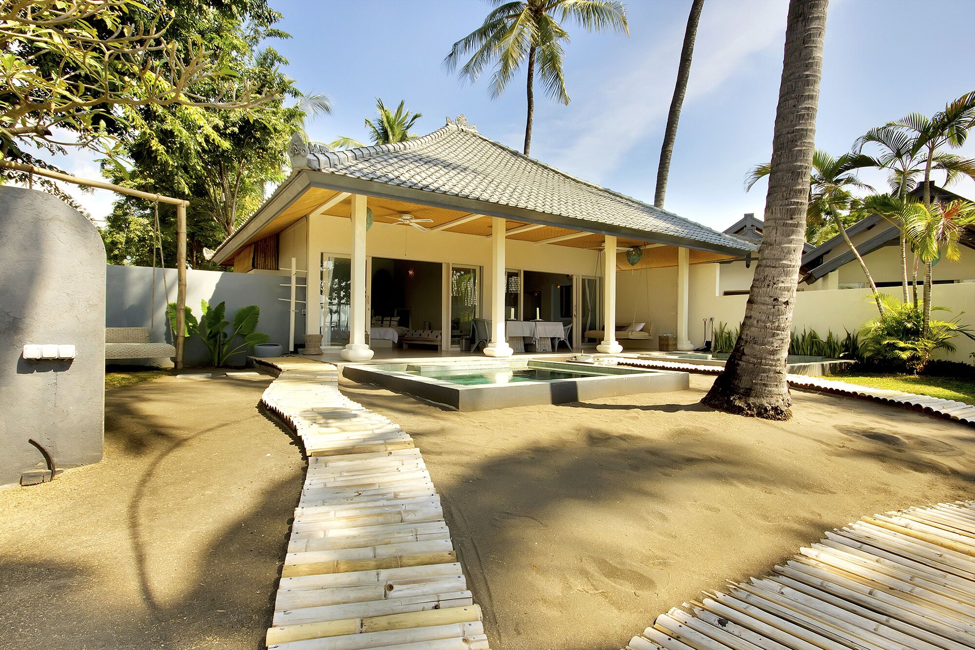 Lilin Lovina Beach Hotel
