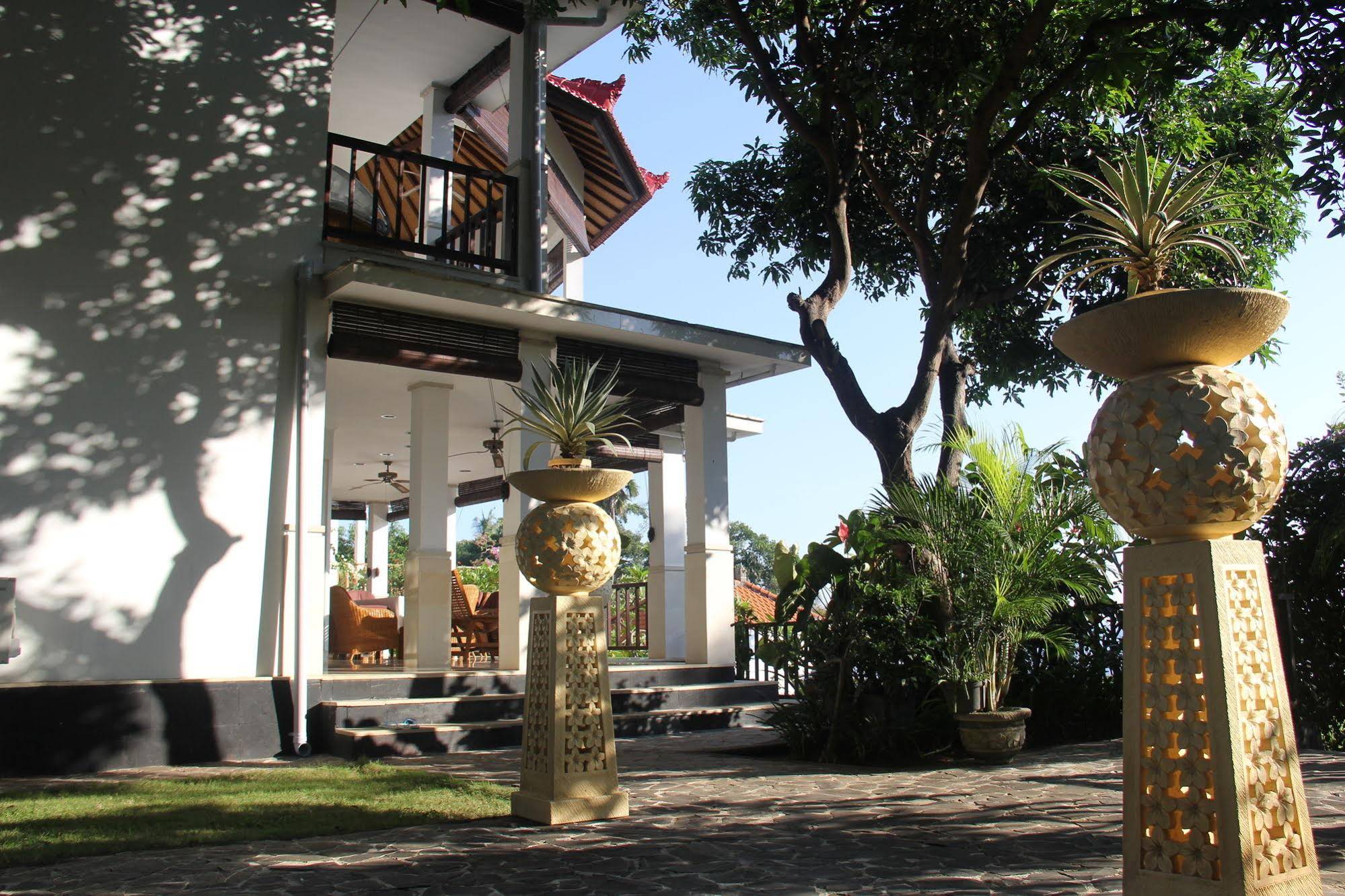 Villa Lilly