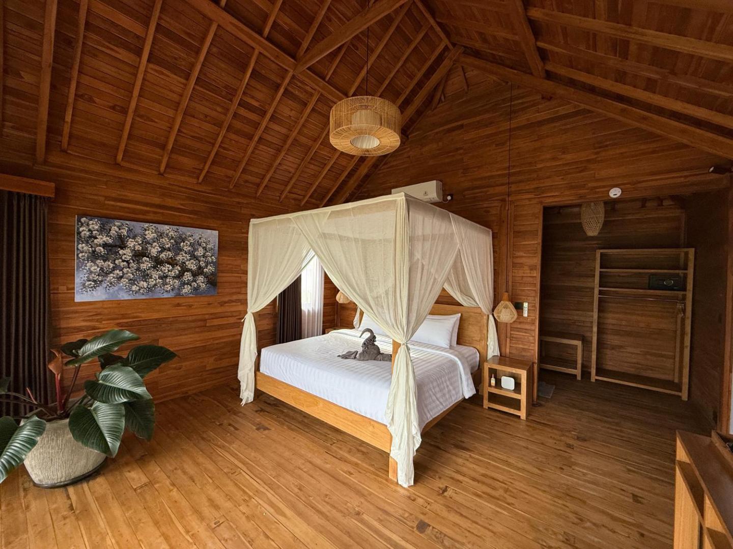 Taman Swarga Villa Resort & Spa