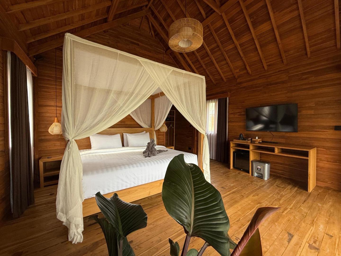 Taman Swarga Villa Resort & Spa