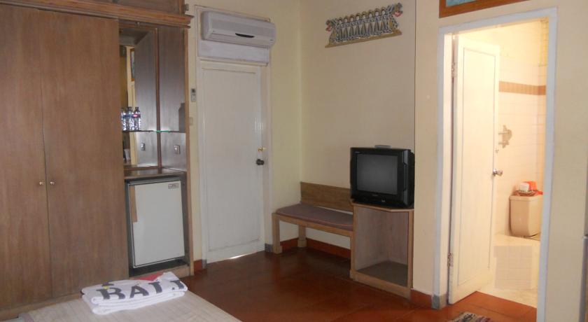 Bali Lovina Beach Cottages