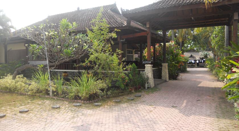 Bali Lovina Beach Cottages