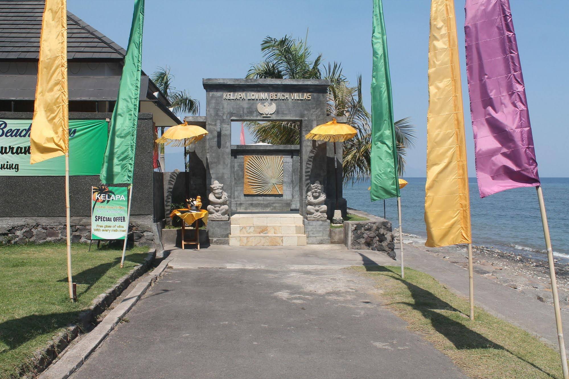 Kelapa Lovina Beach Villa