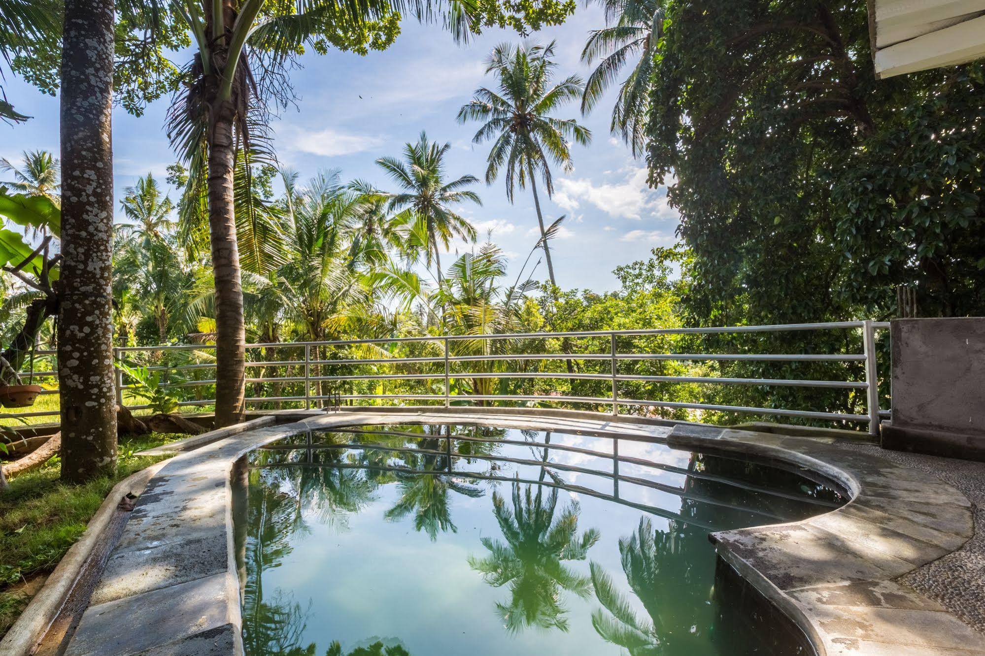 Omunity Bali
