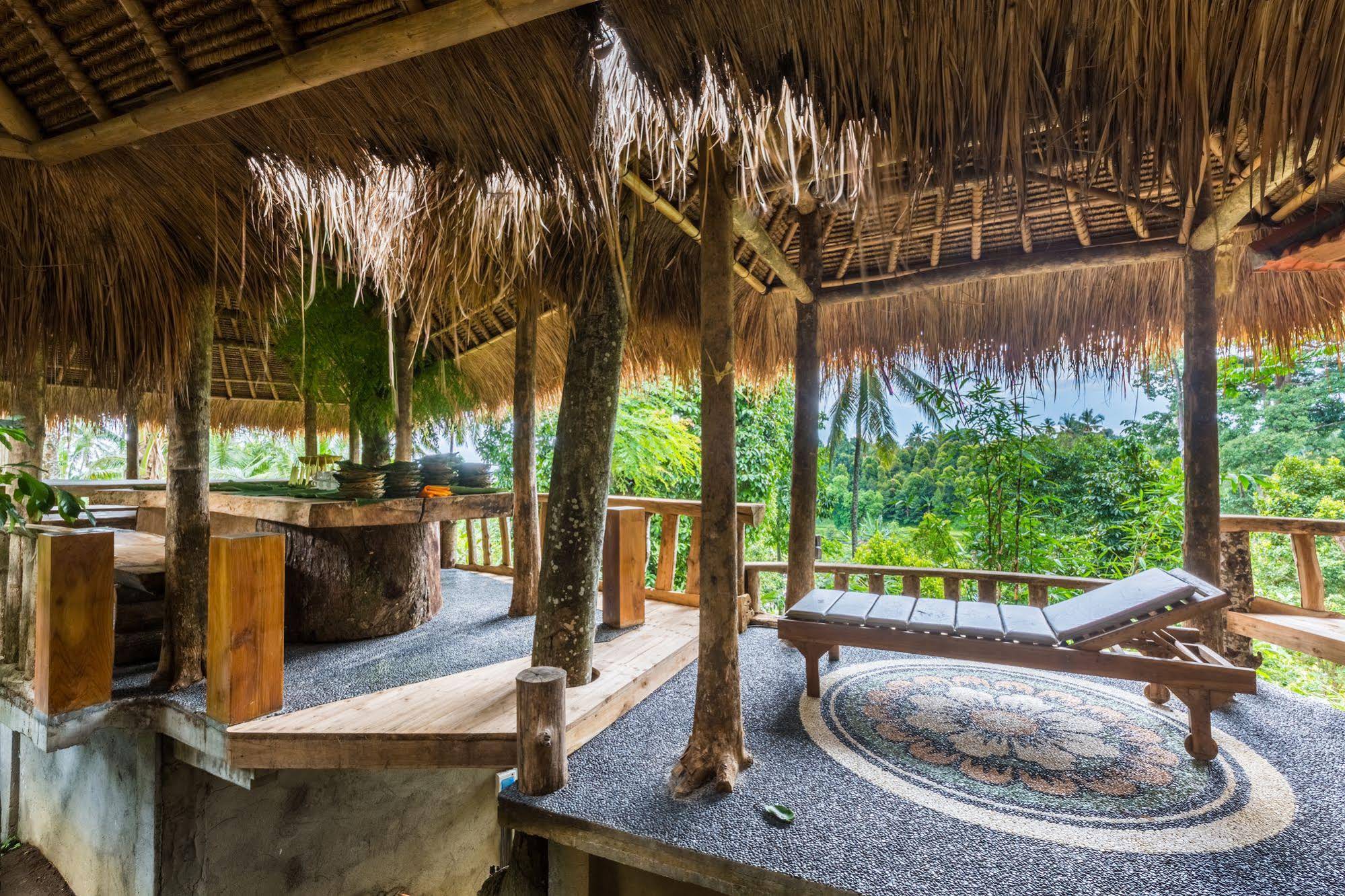 Omunity Bali