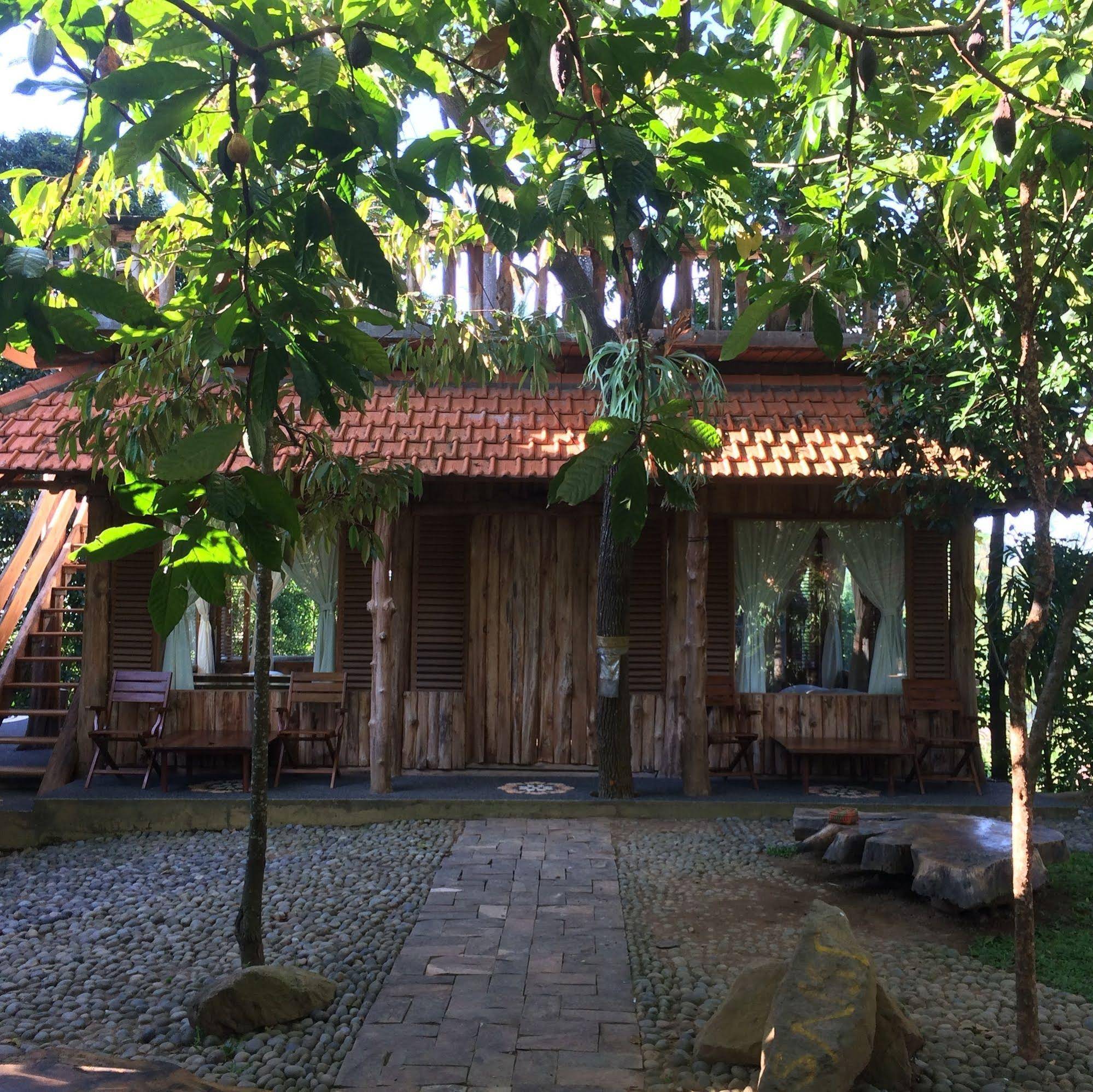 Omunity Bali