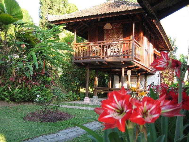 Puri Lumbung Cottages
