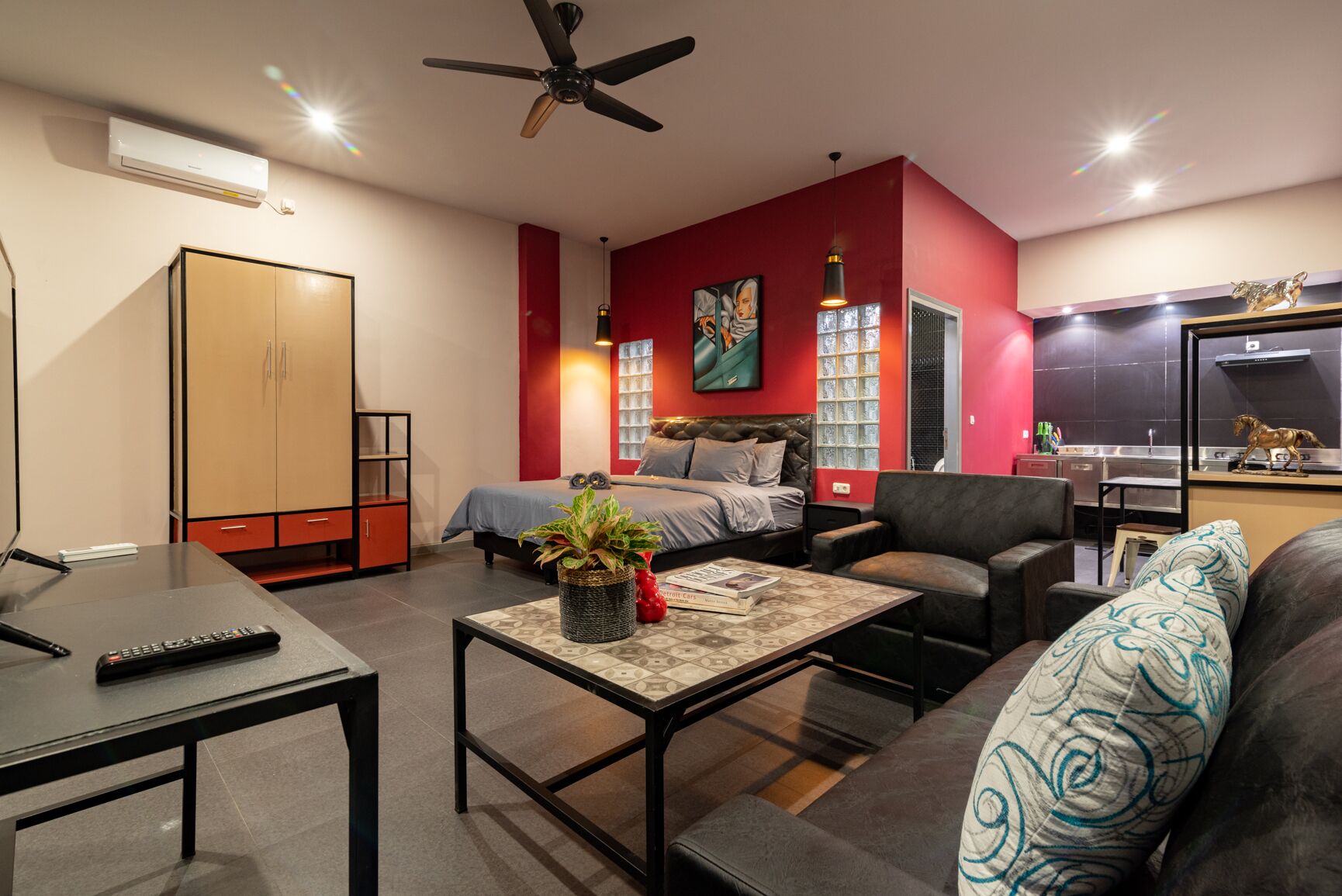 Hillside Lovina Studio