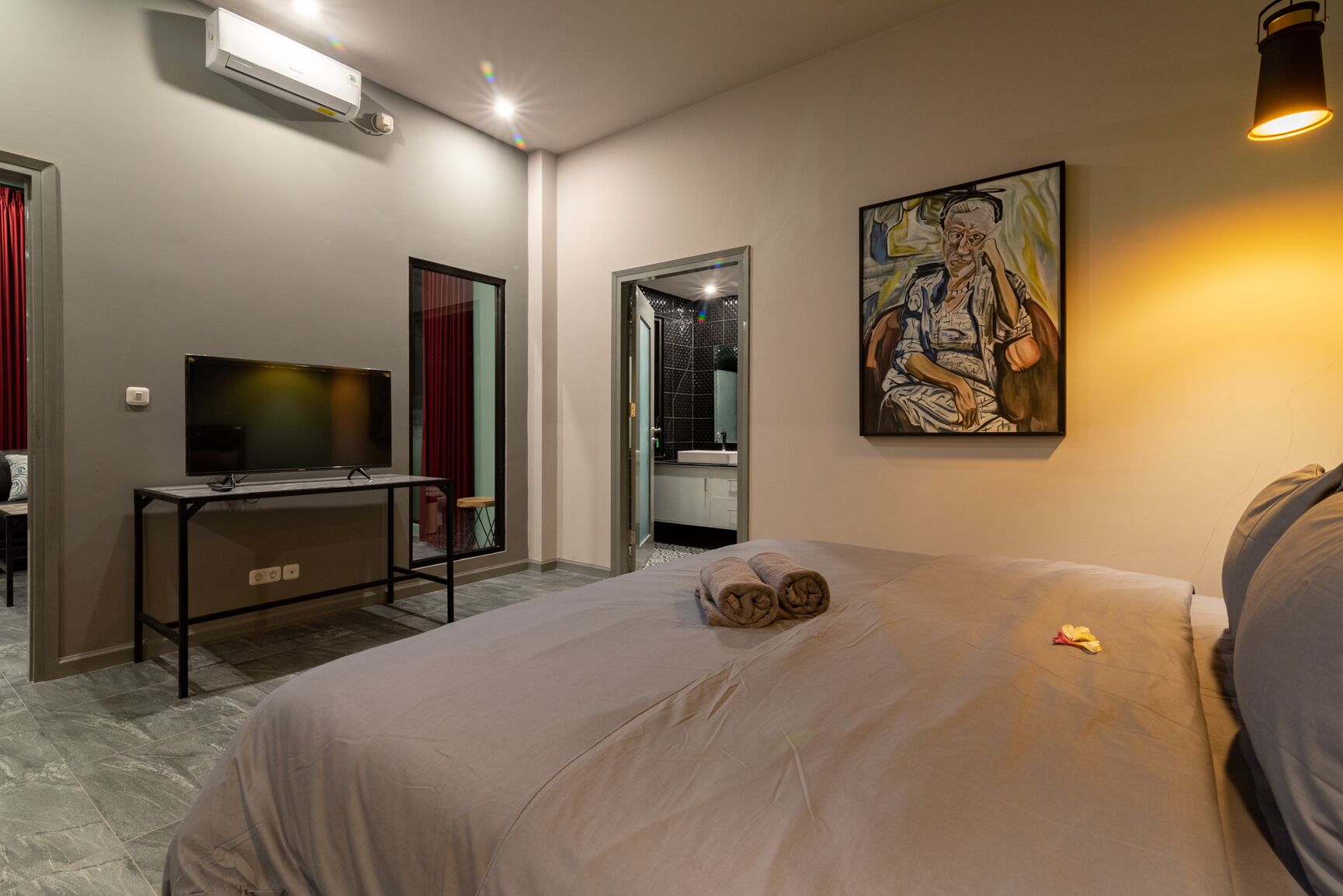 Hillside Lovina Studio