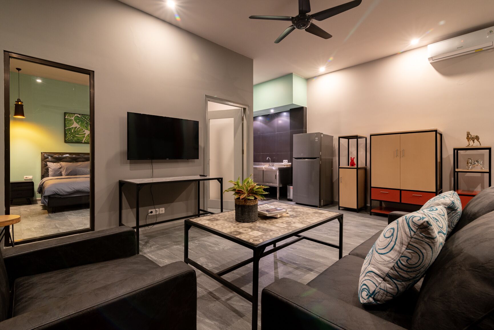 Hillside Lovina Studio