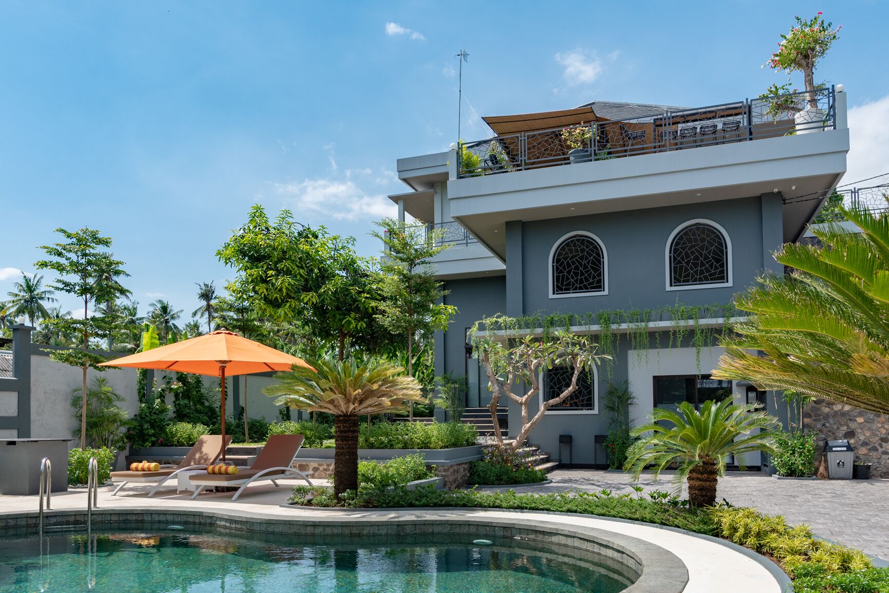 Hillside Lovina Studio