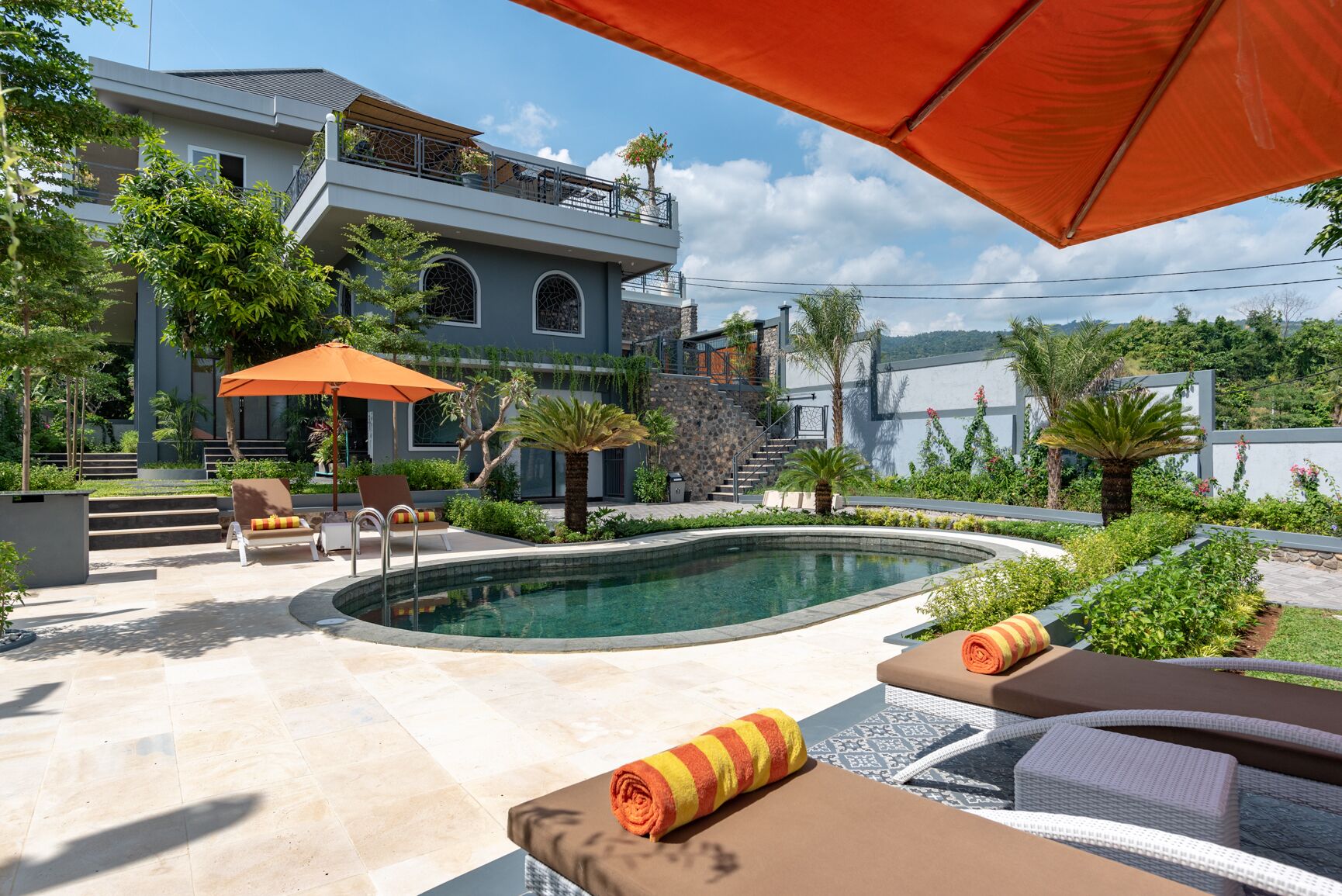 Hillside Lovina Studio