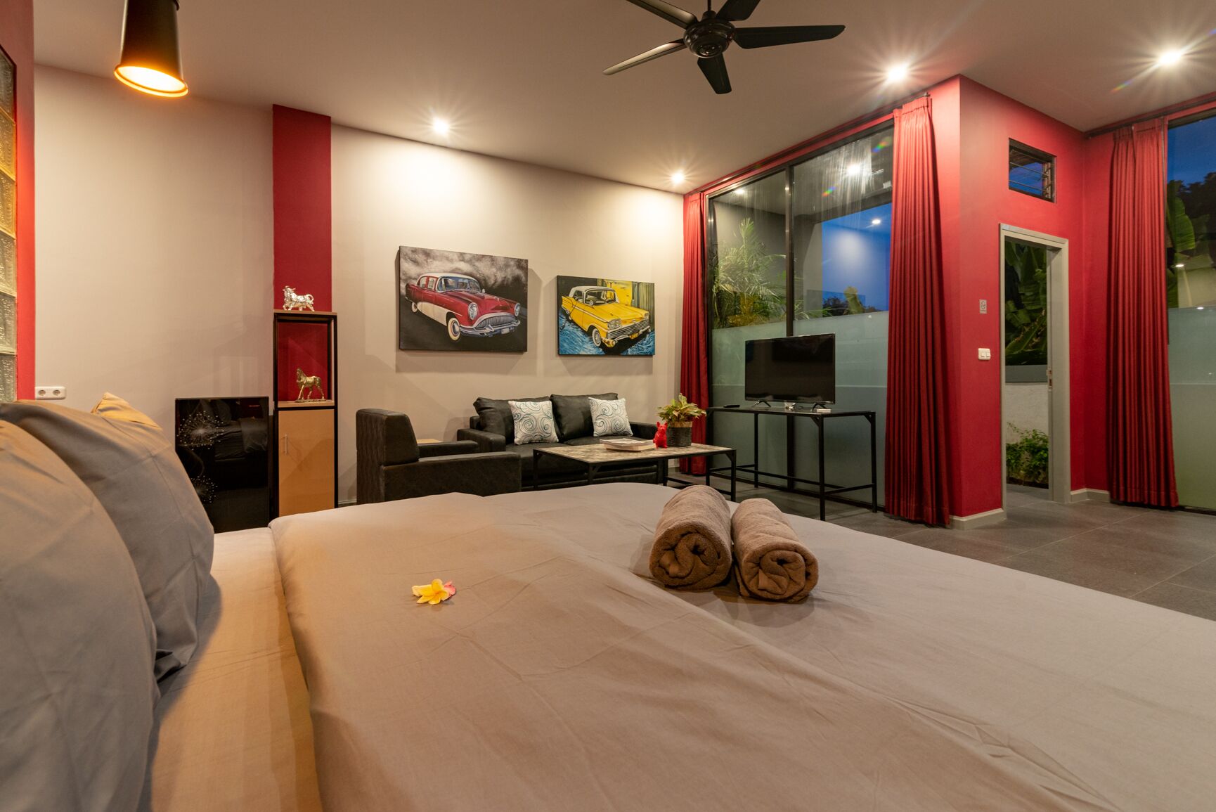 Hillside Lovina Studio