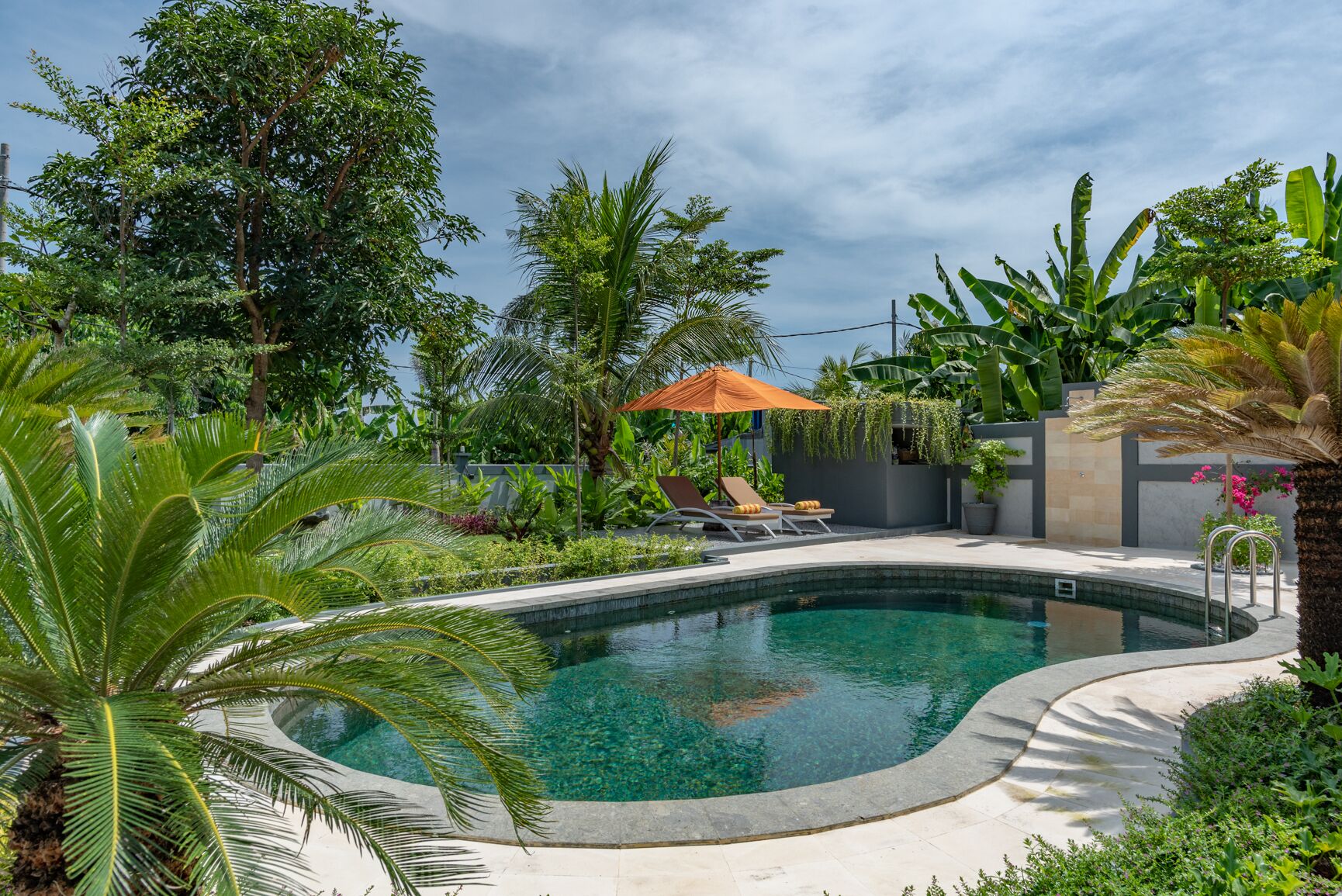 Hillside Lovina Studio