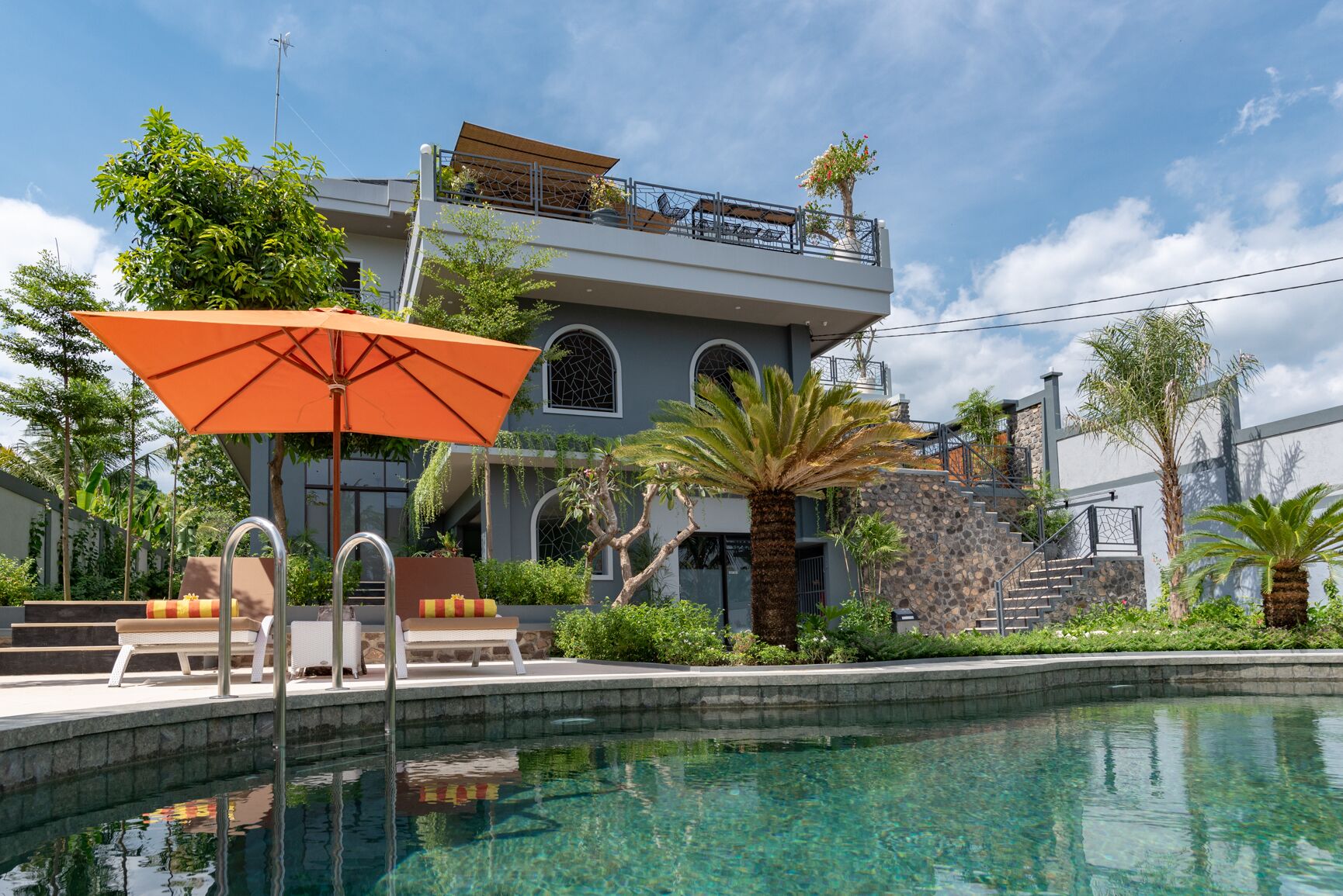 Hillside Lovina Studio