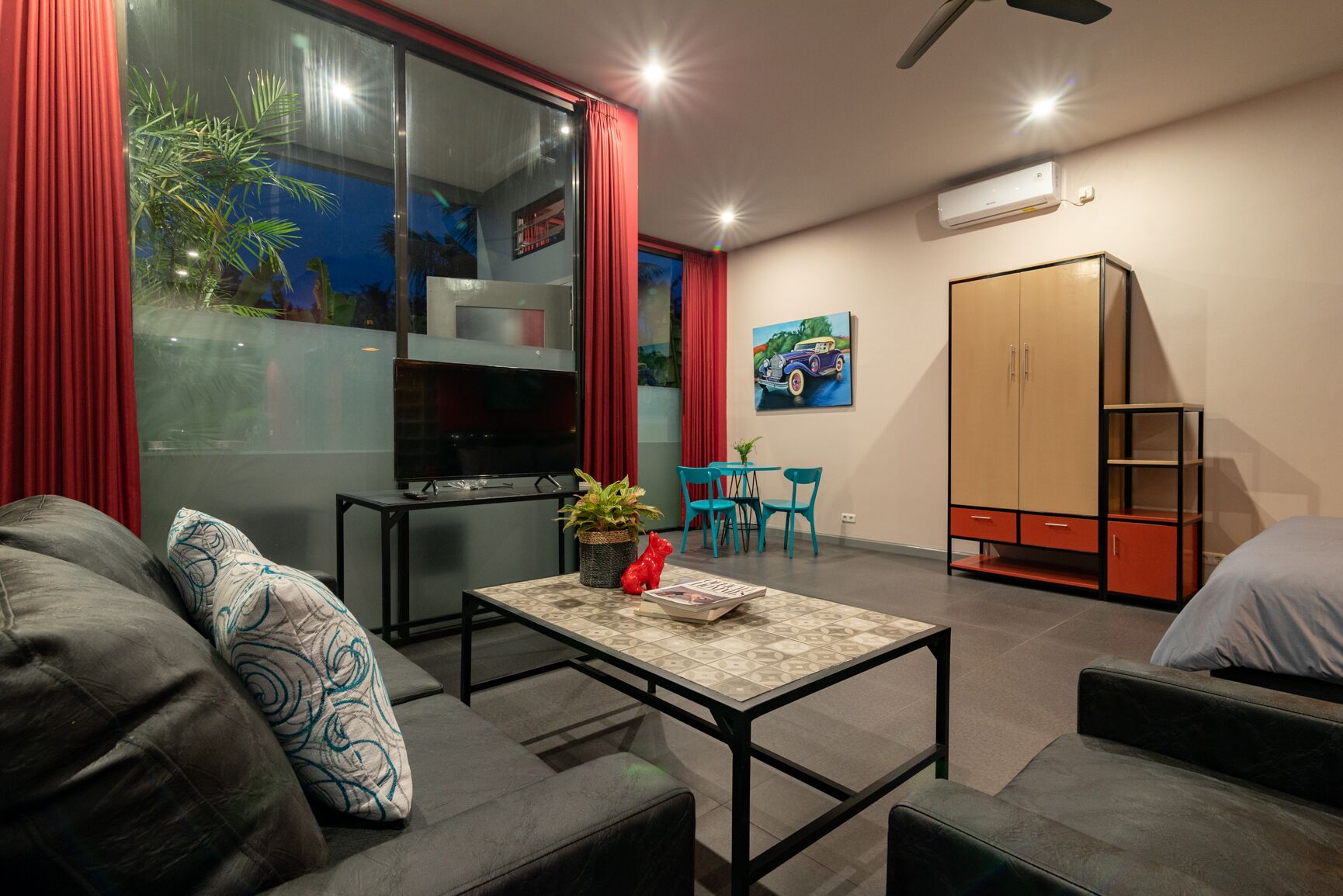 Hillside Lovina Studio