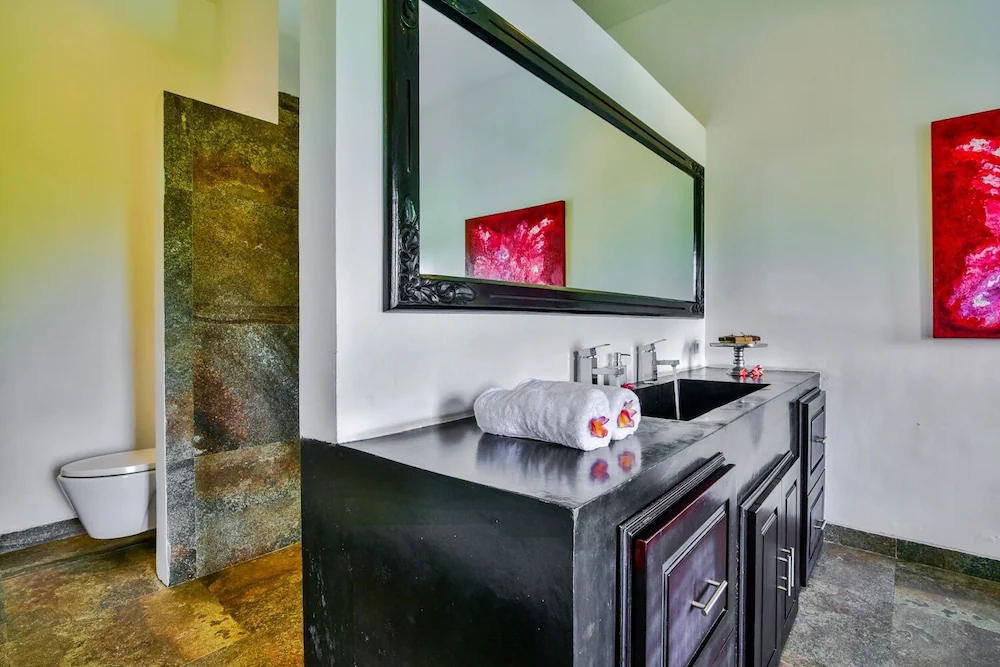 Lovina Residence