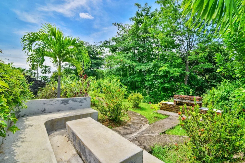 Lovina Residence