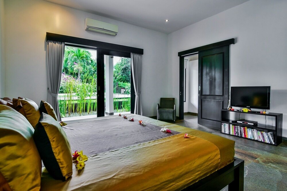 Lovina Residence