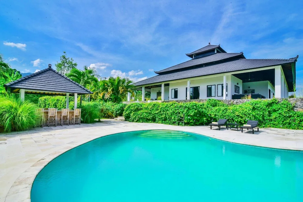 Lovina Residence