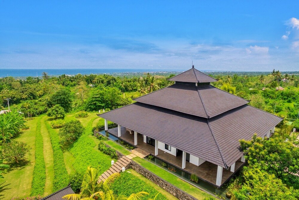 Lovina Residence