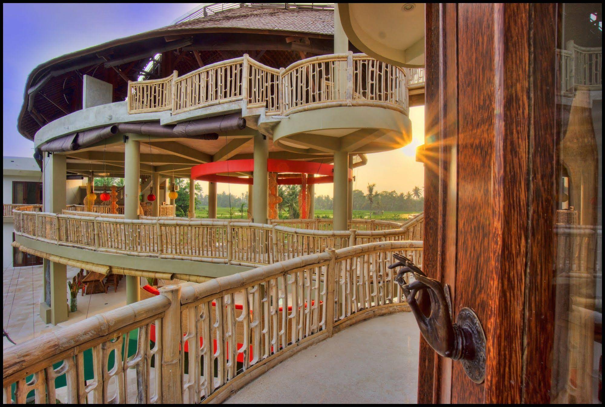 Floating Leaf Eco-Luxury Retreat