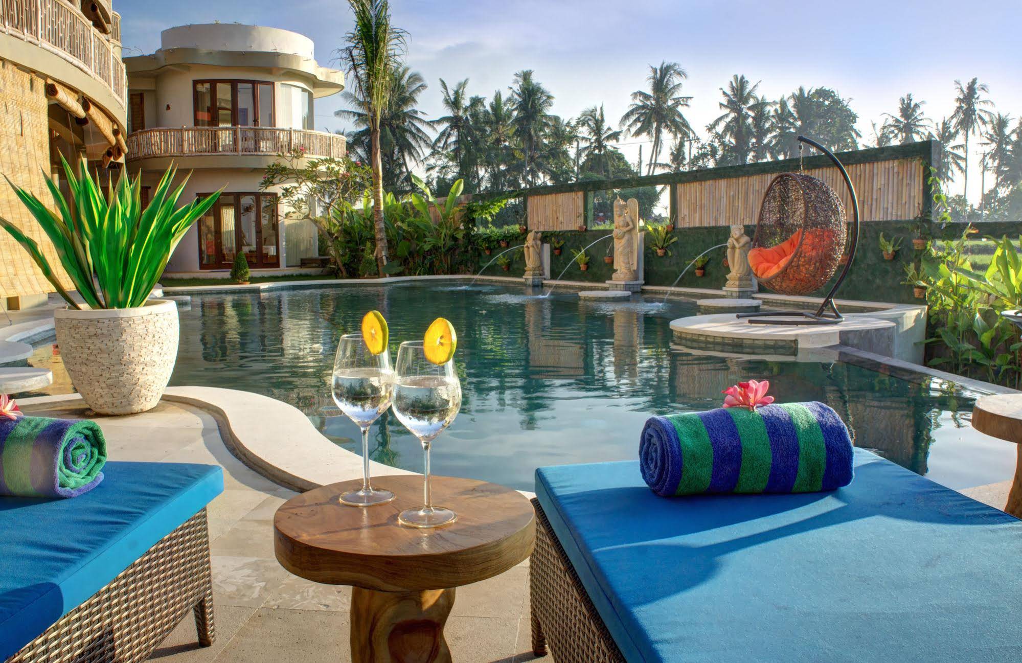 Floating Leaf Eco-Luxury Retreat