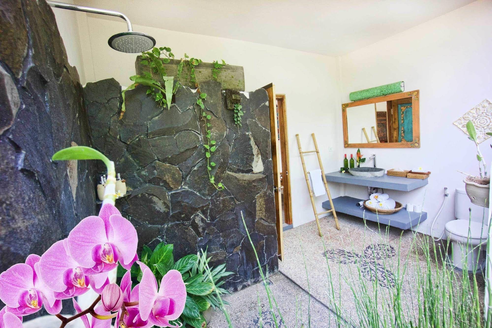 Floating Leaf Eco-Luxury Retreat