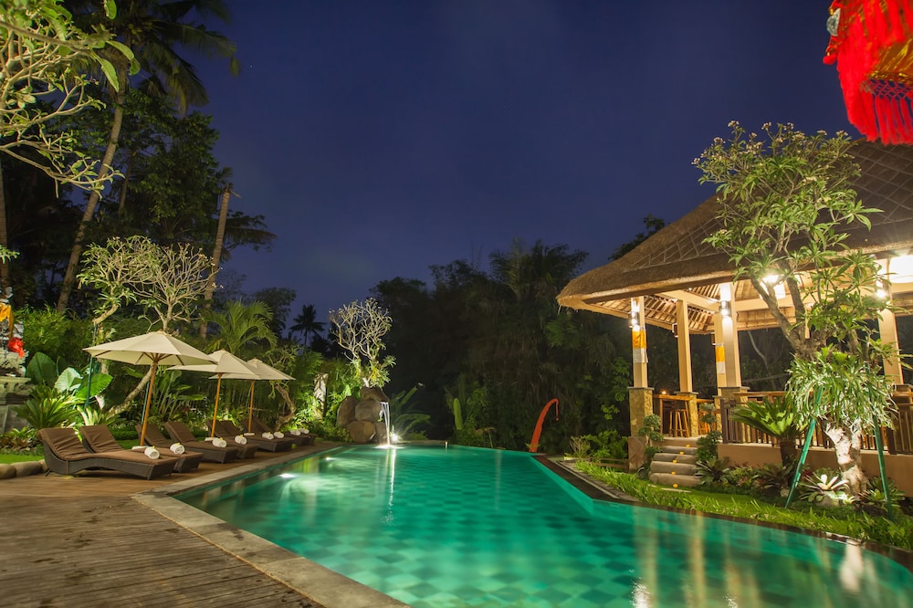 The Mudru Resort