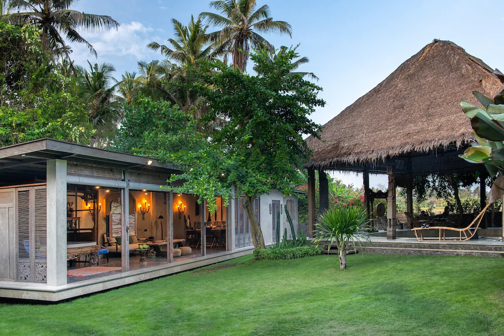 Beach Walk Villa Pryaniki