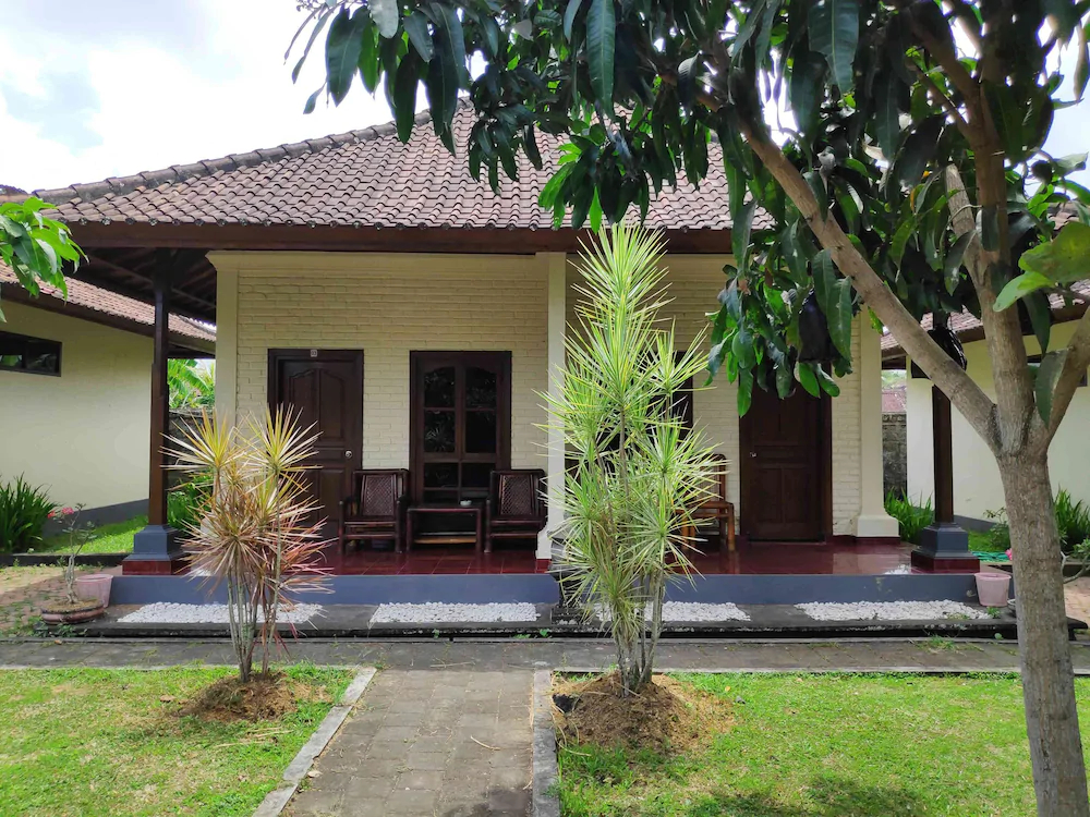 Hotel Astiti Graha Tanah Lot by OYO Rooms