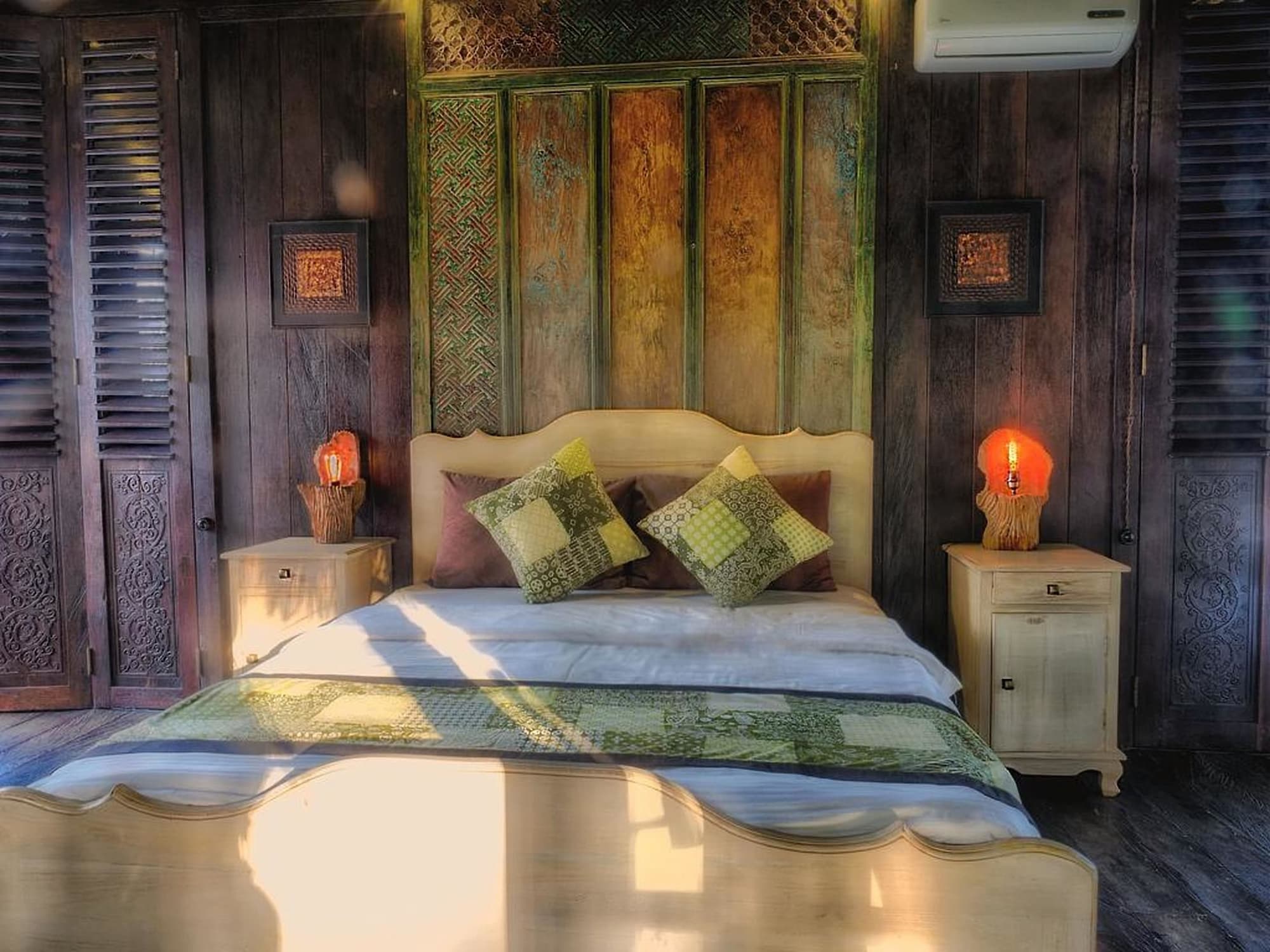Most Exotic Beachfront Villa Keong