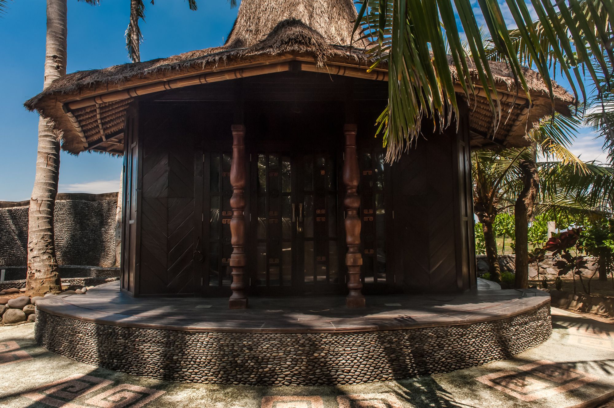 Most Exotic Beachfront Villa Keong