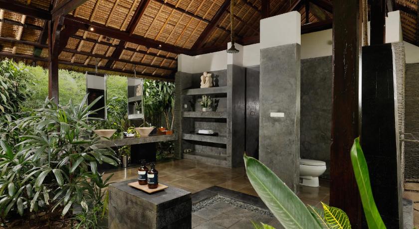 OMECURE Kaba Kaba by Nakula