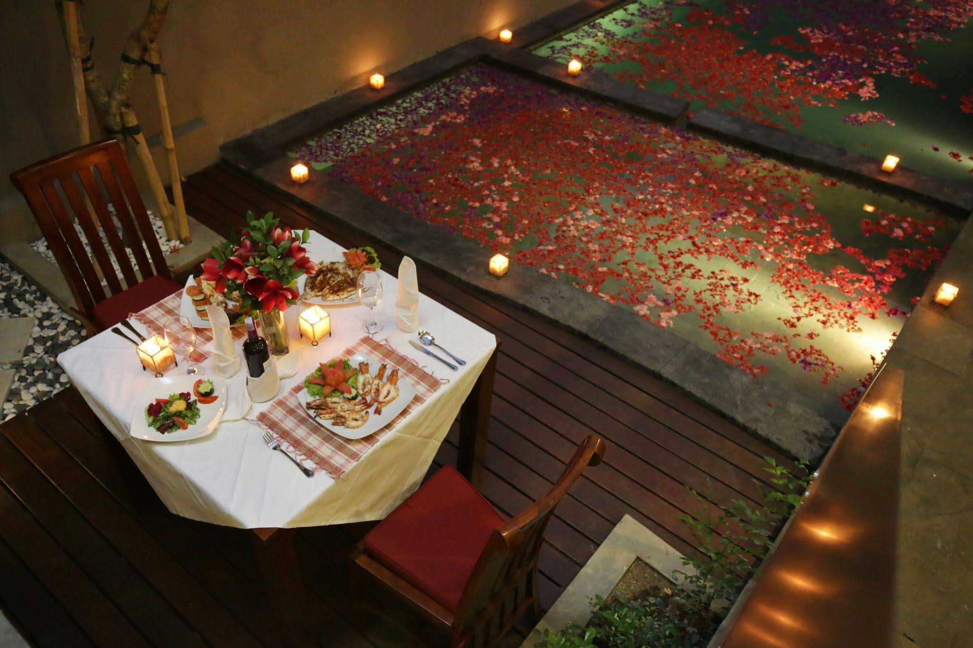Royal Nyanyi Villa