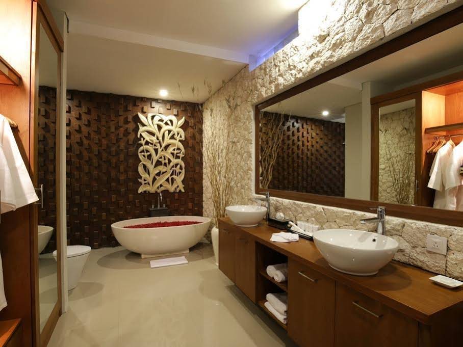 Royal Nyanyi Villa