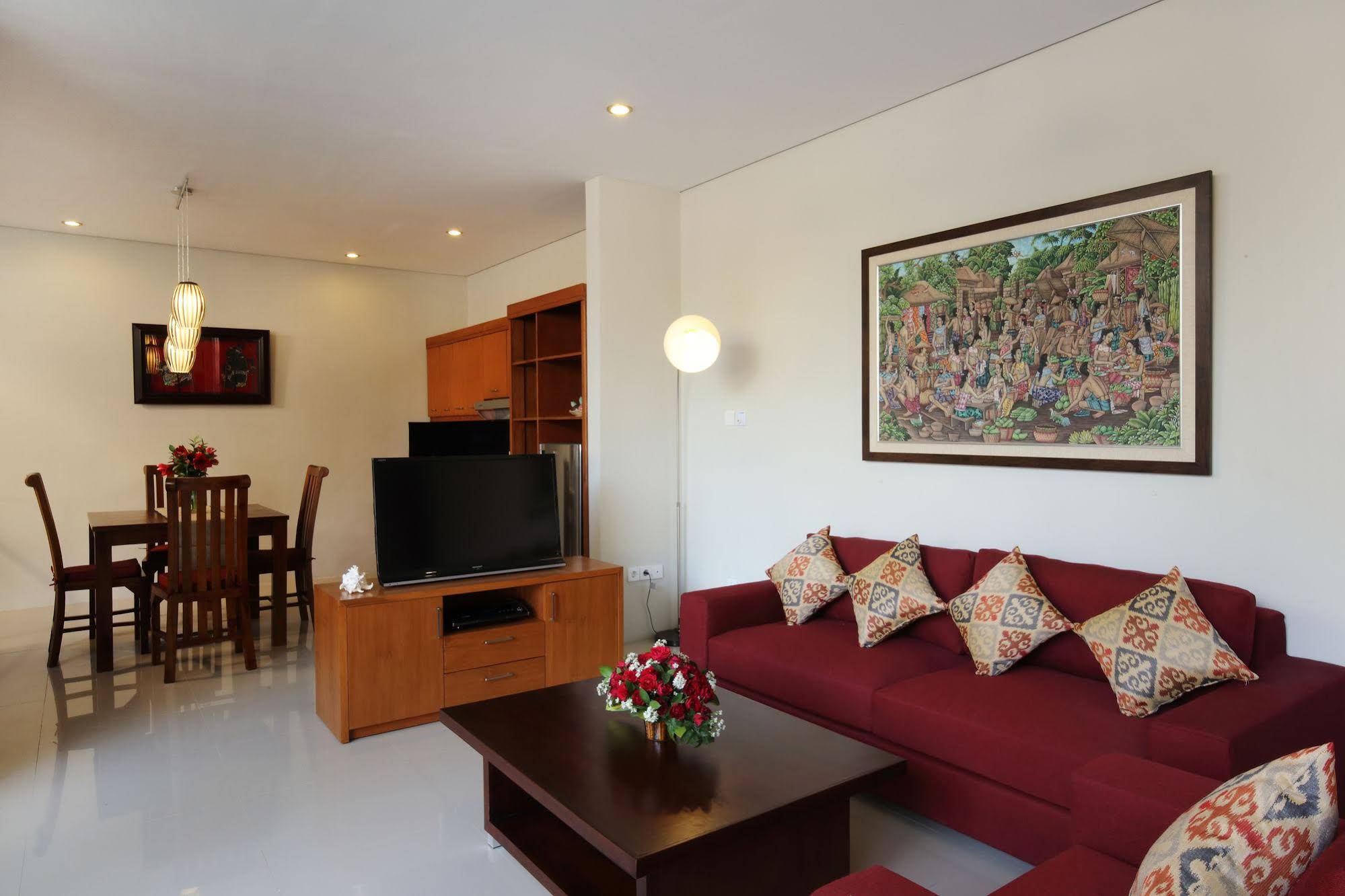 Royal Nyanyi Villa