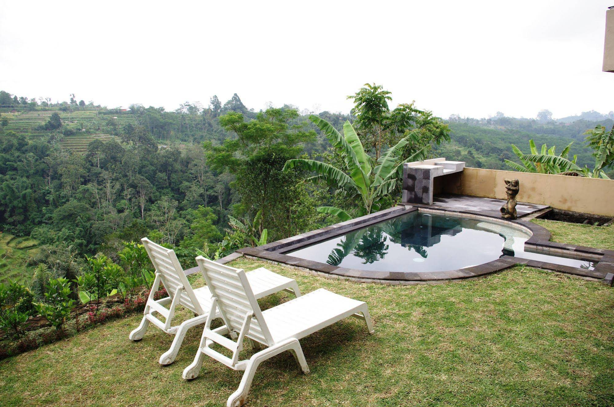 Shangrilah Villas