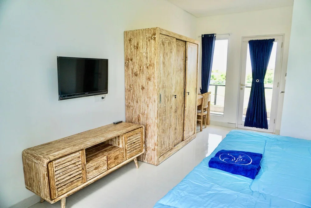 Swell Hostel & Restaurant and Bar