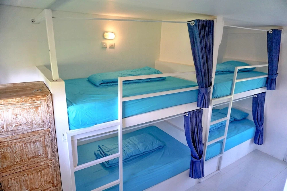 Swell Hostel & Restaurant and Bar