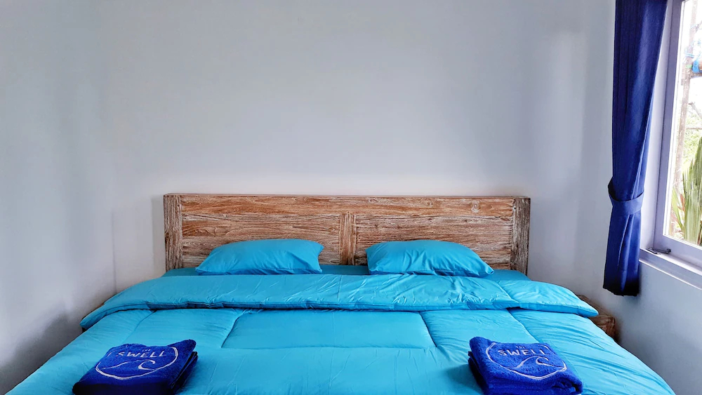 Swell Hostel & Restaurant and Bar
