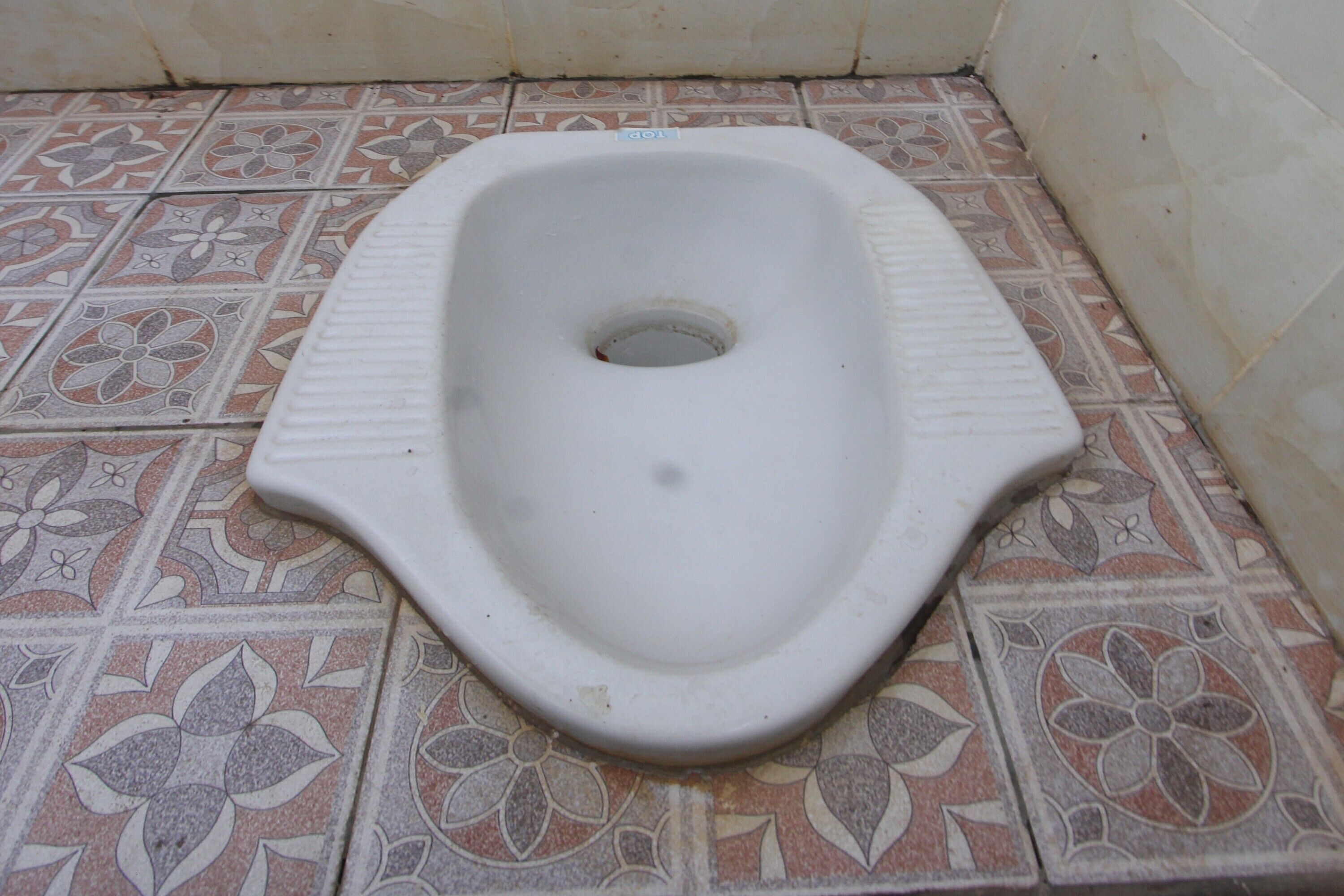 OYO Life 93154 White Kos Jenggala